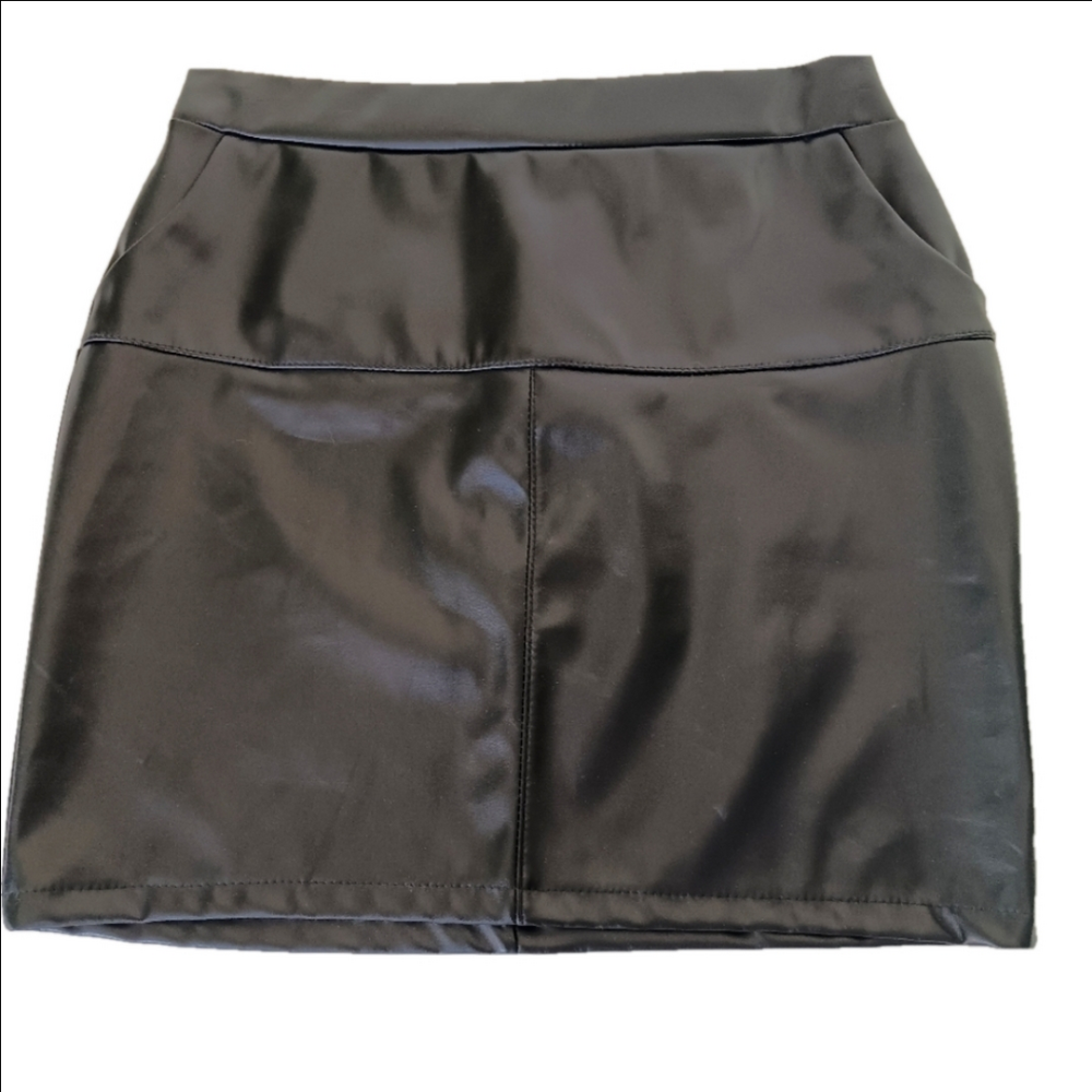 Windsor Mini Skirt Women's Black‎ Size S Pockets Zip Closure Faux Leather